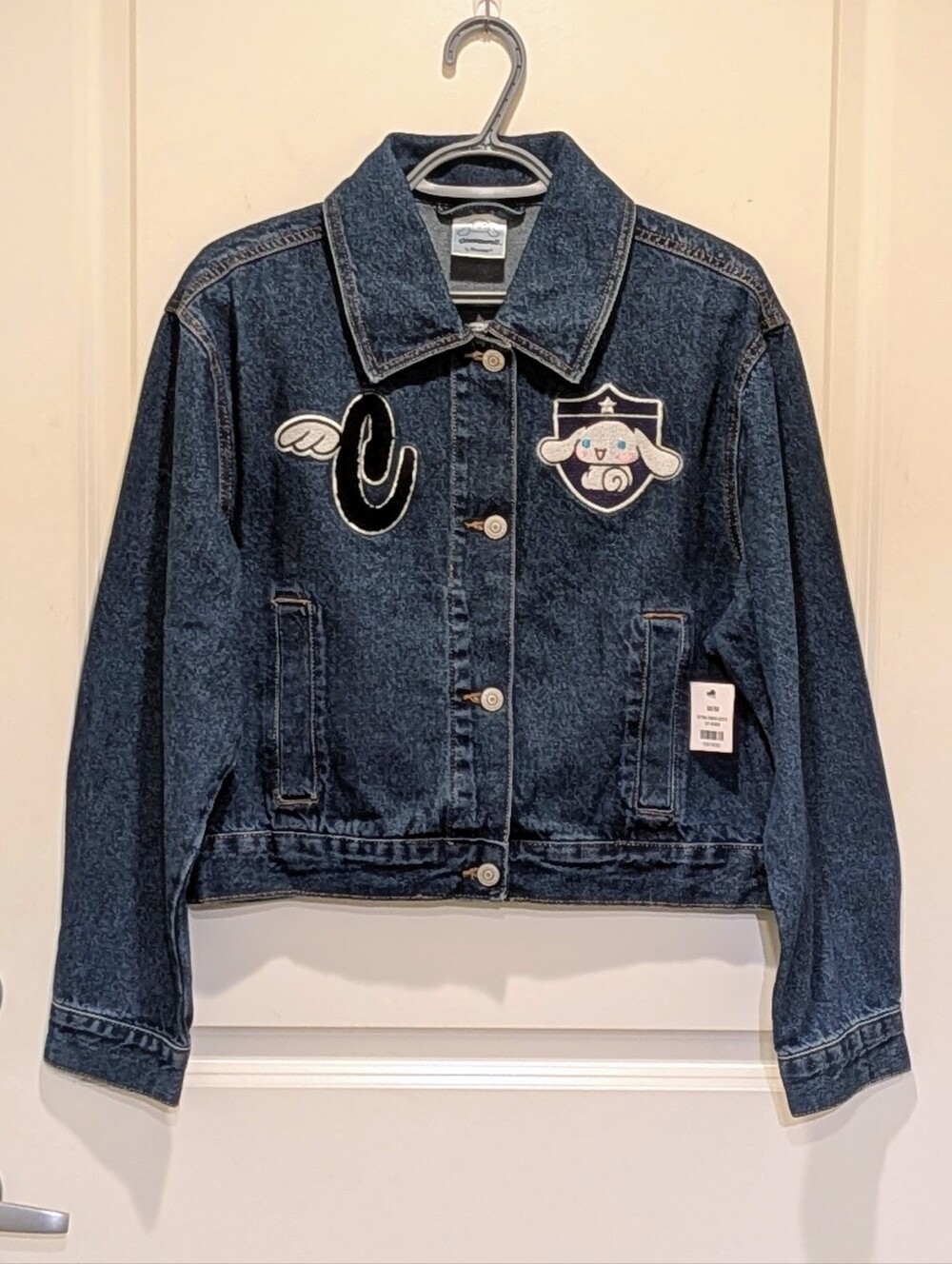 NWT Sanrio Cinnamoroll M Dark Wash Cotton Blend Embroidered Patch Jacket
